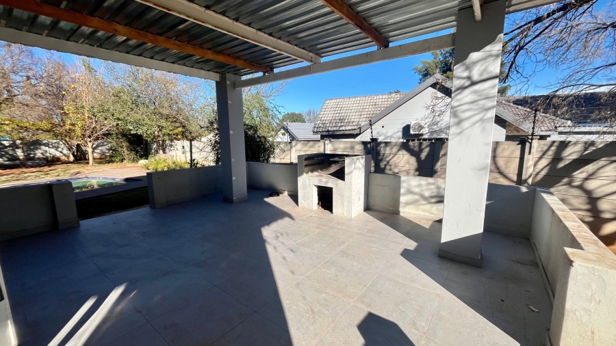 3 Bedroom Property for Sale in Flamwood North West